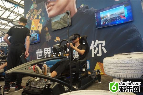 ChinaJoy 2017：大长腿、游戏、VR……你想看的都在这