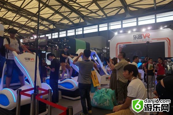 ChinaJoy 2017：大长腿、游戏、VR……你想看的都在这