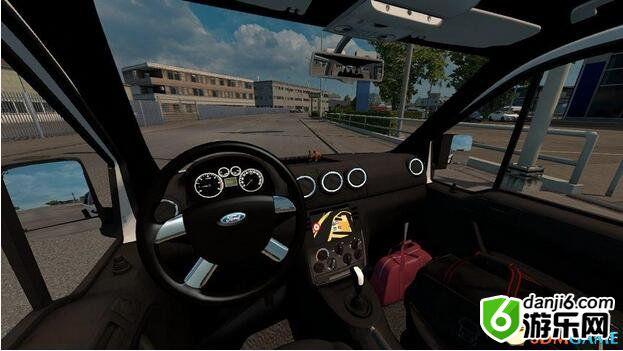 欧洲卡车模拟2 v1.28福特全顺Ford Transit ConnectMODv1.28