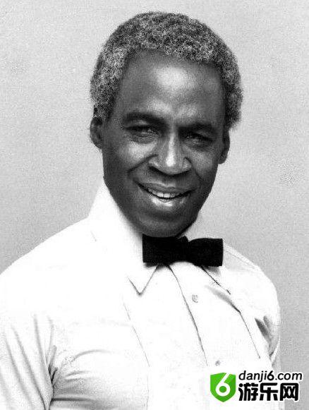 Robert_Guillaume_SOAP_1977_(cropped).JPG