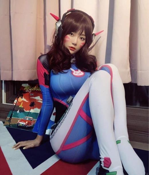 韩国美女主播Cos《海贼王》娜美 身材火辣完美还原
