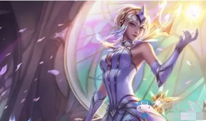 《英雄联盟手游》拉克丝出装推荐