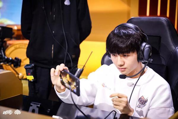 首位赏金车神是谁