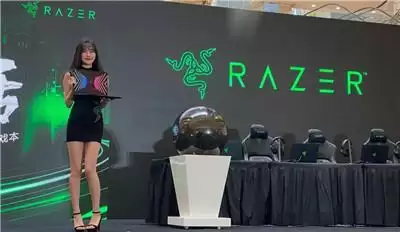 “让游戏走进生活”发布会圆满成功 雷蛇灵刃携手EDG共同见面电竞玩家 