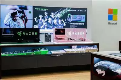 “让游戏走进生活”发布会圆满成功 雷蛇灵刃携手EDG共同见面电竞玩家 