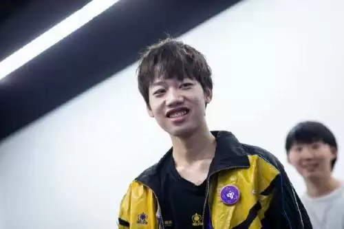 虎牙德比再度上演：老法师助阵KPL总决赛