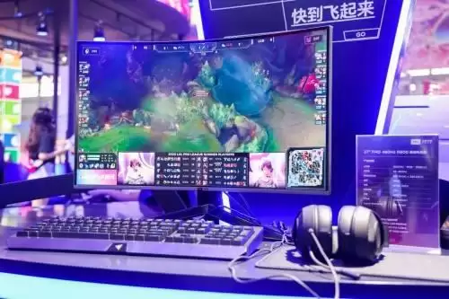 UDE&CJ双展开幕,TCL全面拥抱Z世代