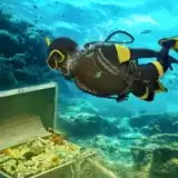 潜水员寻宝