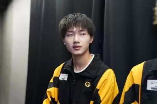 虎牙KPL秋季赛季后赛激情开战,谁能问鼎银龙杯