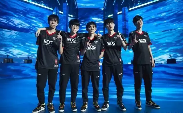 edg和谁打决赛