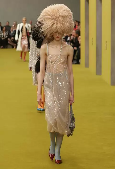 巴黎时装周看不够?《绝对演绎》顶奢重磅登场,圆高定之梦~