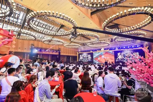 《原始征途》公测后首度亮相征途嘉年华,大哥带你玩送3亿福利!