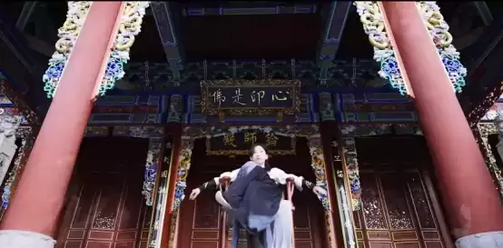 战双曲·启明X国家武术传承人含亮，超级联动，展现御剑之术的魅力