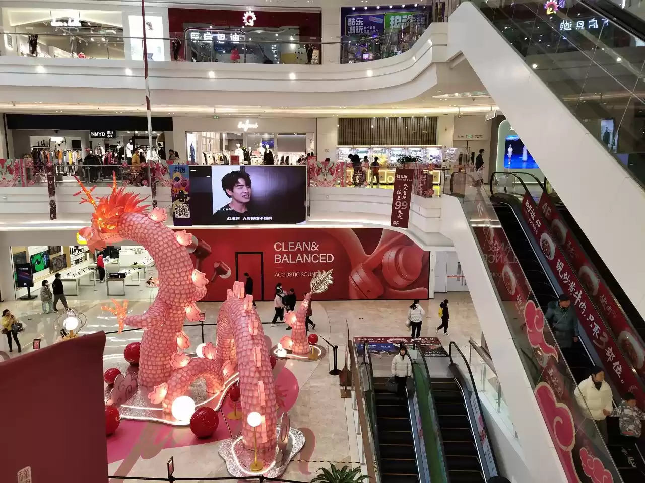 欢迎王子公主们回家巡视!OPL秋季赛总决赛应援展示活动