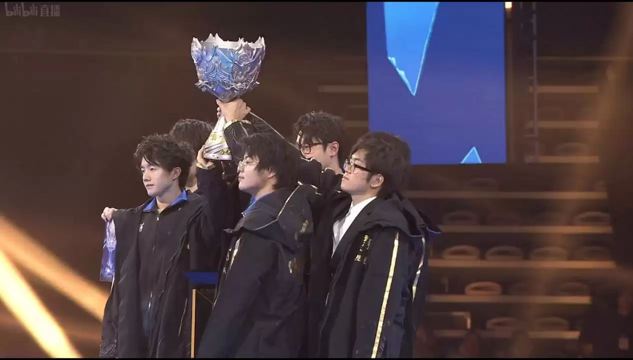 巅峰对决!2023OPL秋季赛总决赛LF问鼎“十冠王”