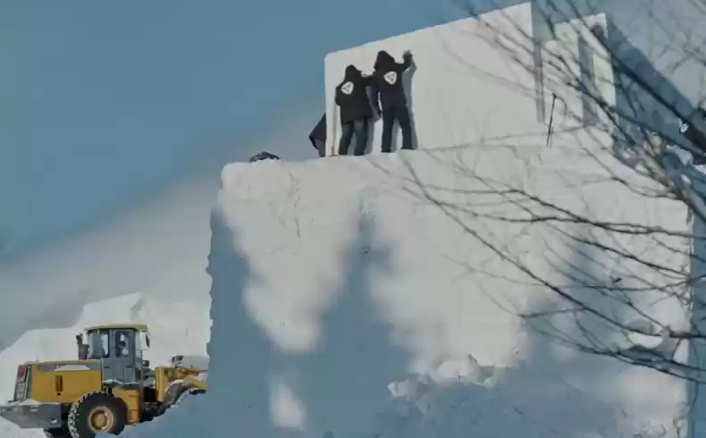 南方小土豆在哈尔滨没有见过的奇景 居然出现在拉格朗日?