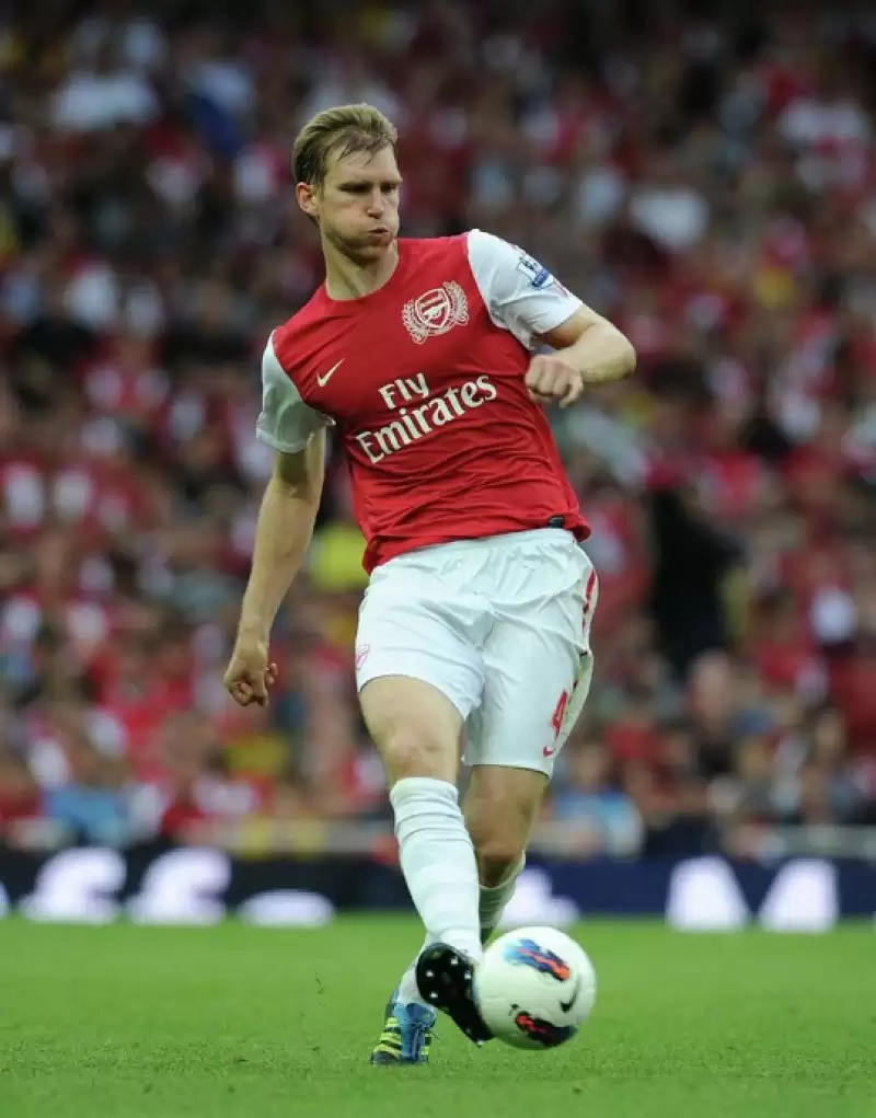 枪手铁卫后防中坚,默特萨克传奇降临