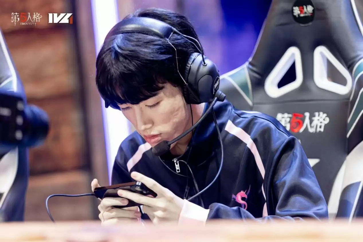 《第五人格》选手故事:YS_gua——心存希冀,目有繁星