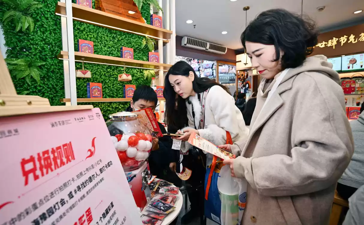 上海豫园灯会联动英雄联盟手游，全网最全吃喝玩乐指南送上