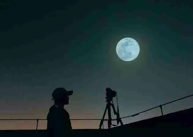 OPPO手机拍摄月亮技巧，让你拍出震撼的夜景照片