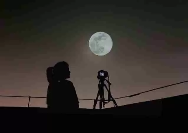 OPPO手机拍摄月亮技巧，让你拍出震撼的夜景照片