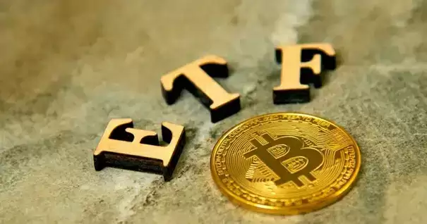 比特币ETF手续费是否需要在每个交易日支付?