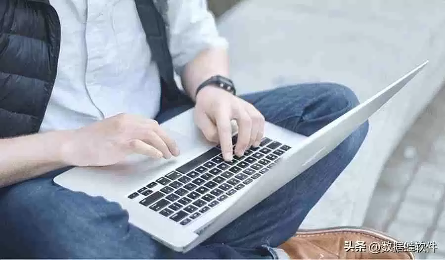 word多出来一页空白页删不掉(word文档中多余的空白页如何删除)