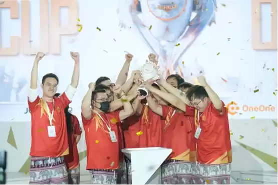 《仙境传说：爱如初见》“一周年庆典”开幕，致那些年我们追过的波利与青春！