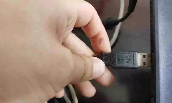 电脑怎么安装打印机设备（打印机如何连接电脑的步骤）