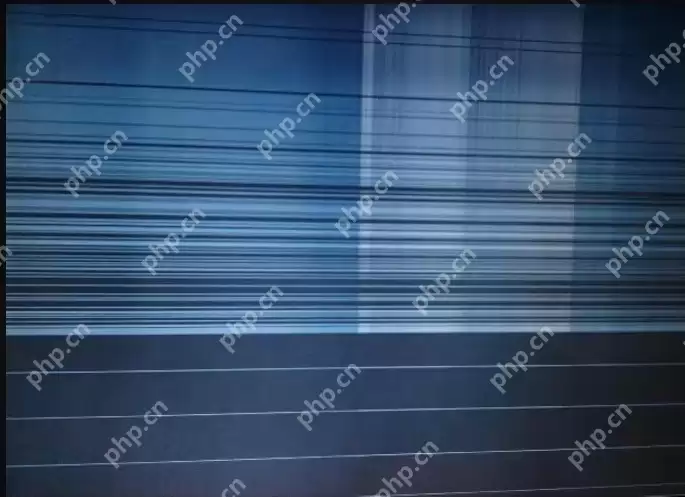 笔记本电脑屏幕闪烁后出现条纹后花屏怎么办