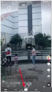 抖音小眼睛特效怎么拍_拍摄小眼睛特效教程