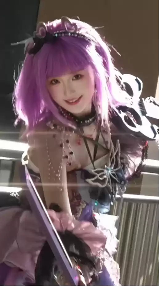 童年反派严莉莉伪装甜妹出道？短剧版《巴啦啦小魔仙》土到上头