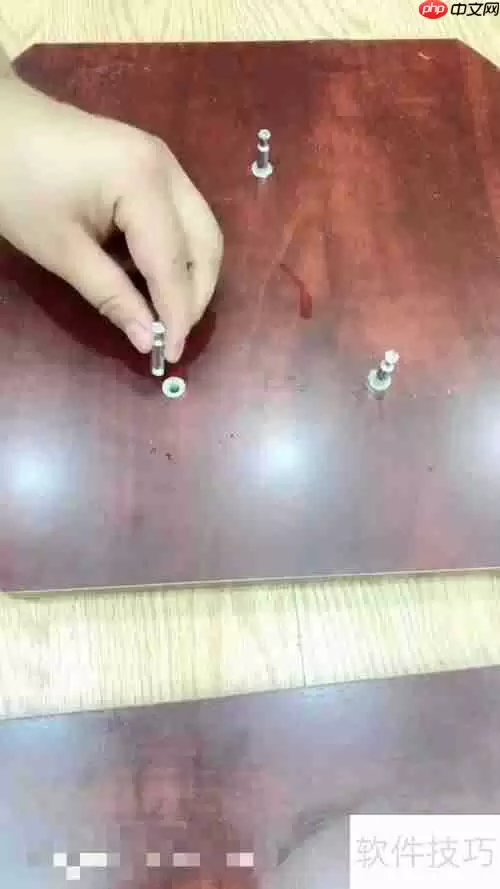 全身试衣镜的安装方法