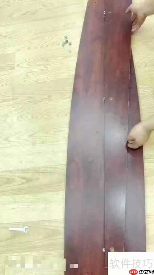 全身试衣镜的安装方法