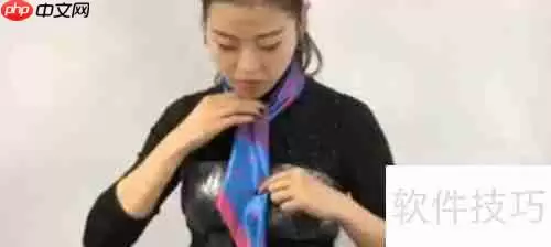 小方丝巾宽领带结系法