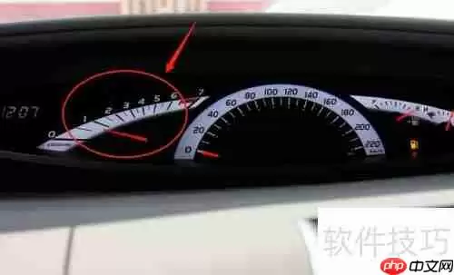 丰田普瑞维亚车辆仪表参数解读指南
