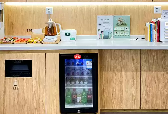 OPPO：近 400 家服务中心提供免费冷饮，7~9 月到店送修设备（包含贴膜、清洁保养）可享