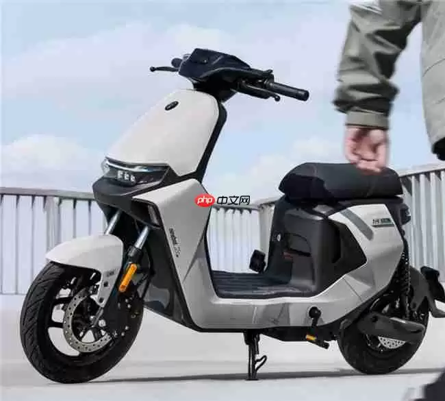 九号电动Mz MIX 2025怎么样？全面对比极核AE5i，哪款体验更好？