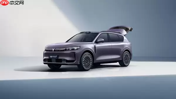 岚图FREE+上市售价21.99万元起 标配华系全家桶