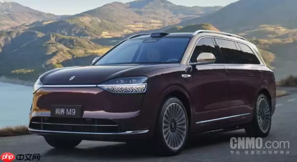 华为乾崑ADS智驾最新数据曝光：活跃用户数已达70万