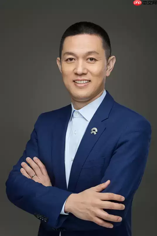 李斌称电池越大对马路破坏越大：说服不了自己这样做