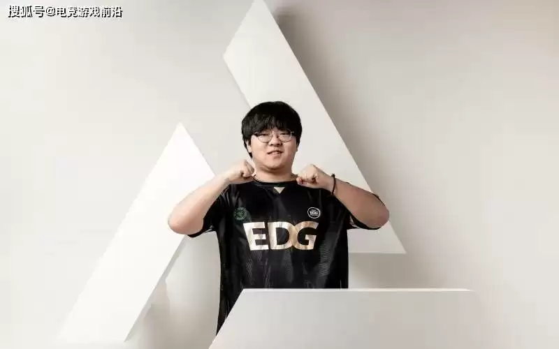 7月11号电竞游戏前沿:AL vs BLG 、最高KDA榜出炉、Ruler中文流采访、Knight和Shanks合照、TEC淘汰、XLG出局 7月11号电竞游戏前沿:AL vs BLG 、最高KDA榜出炉、Ruler中文流采访、Knight和Shanks合照、TEC淘汰、XLG出局