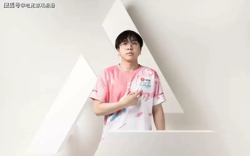 7月11号电竞游戏前沿:AL vs BLG 、最高KDA榜出炉、Ruler中文流采访、Knight和Shanks合照、TEC淘汰、XLG出局 7月11号电竞游戏前沿:AL vs BLG 、最高KDA榜出炉、Ruler中文流采访、Knight和Shanks合照、TEC淘汰、XLG出局