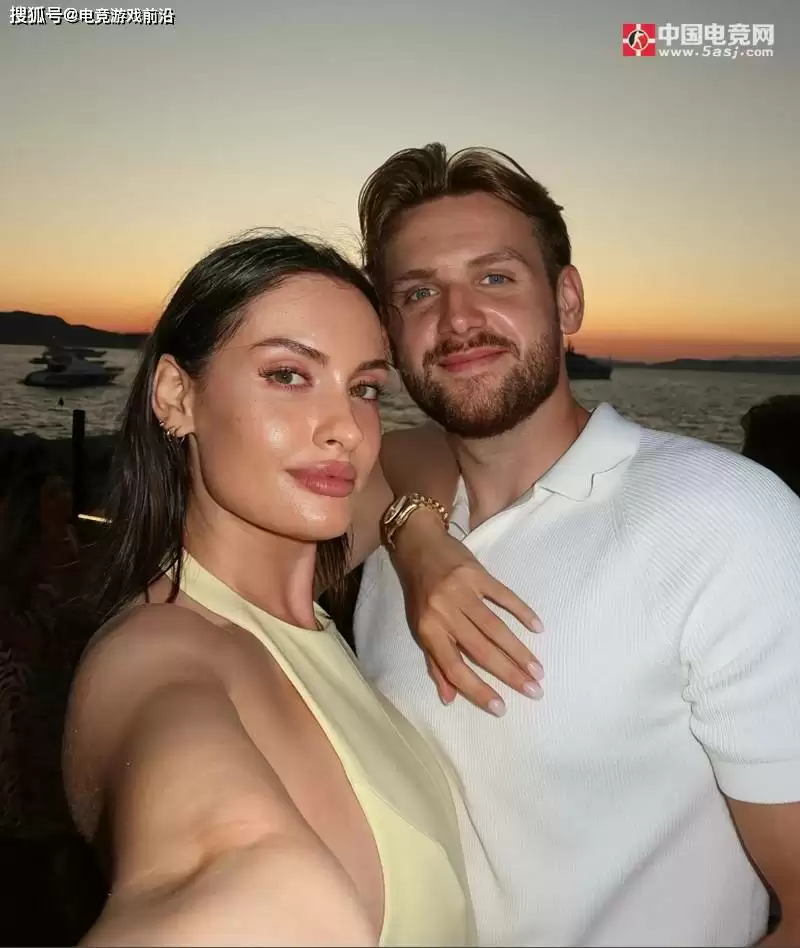 NiKo撒狗粮!CS狙神与妻子意大利度假照曝光,网友:比他的AWP还甜! NiKo撒狗粮!CS狙神与妻子意大利度假照曝光,网友:比他的AWP还甜!