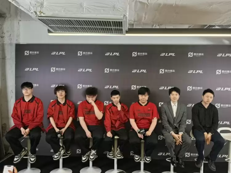 LPL第二赛段收官战 