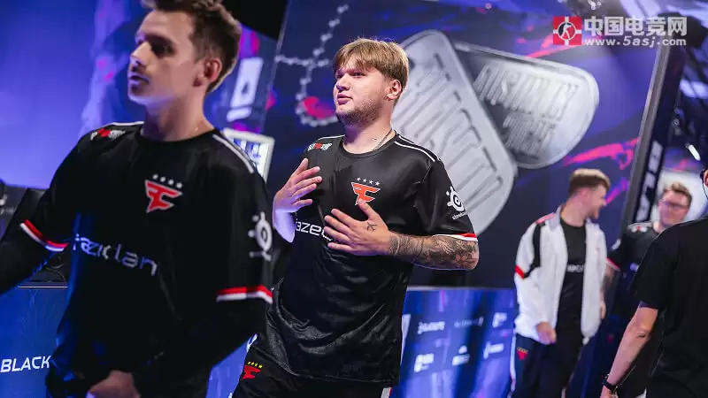 电竞传奇选手s1mple与FaZe创始人神秘互动引猜想：转会续约暗藏玄机？