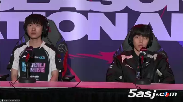 BLG晋级胜者组 Knight赛后采访谈T1对决:想再战Faker BLG晋级胜者组 Knight赛后采访谈T1对决:想再战Faker