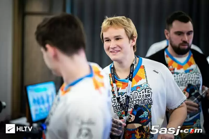 r3salt专访:奥斯汀Major助力The MongolZ成长 展望Vitality王朝终结 r3salt专访:奥斯汀Major助力The MongolZ成长 展望Vitality王朝终结