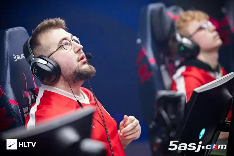 MOUZ狙击手torzsi赛后专访：Vitality成最大心魔 下赛季誓破冠军壁垒 