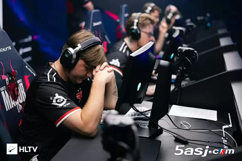 frozen谈FaZe Major出局:以这种方式告别很糟糕,队伍将重新评估未来 frozen谈FaZe Major出局:以这种方式告别很糟糕,队伍将重新评估未来